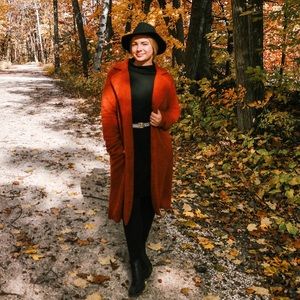 Meet your Posher, Zsanelle